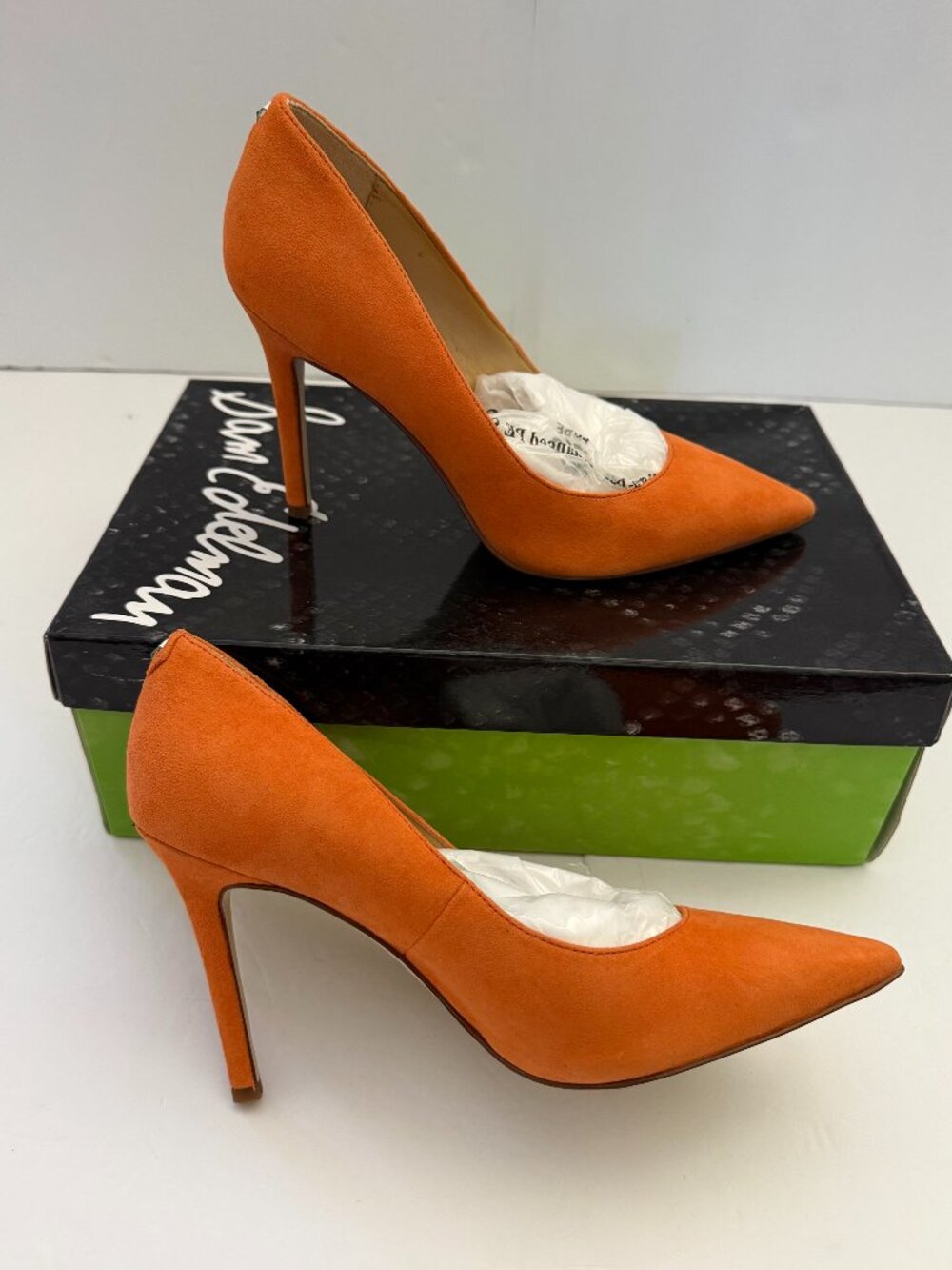 NWT Sam Edelman Hazel Pointed Toe Pump in a vibrant orange suede
